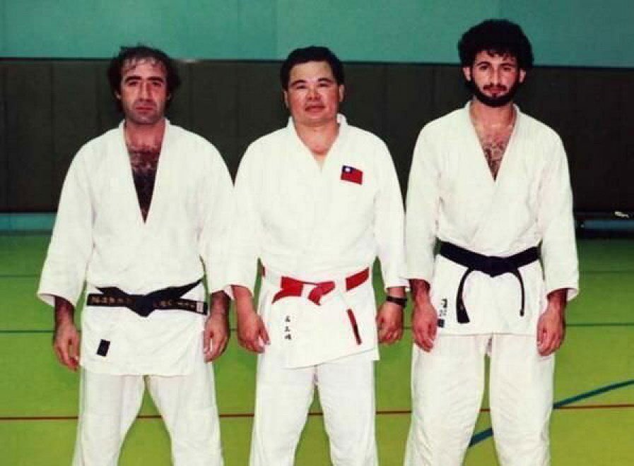 Foto storica di Osama Bin Laden dopo un allenamento di Judo