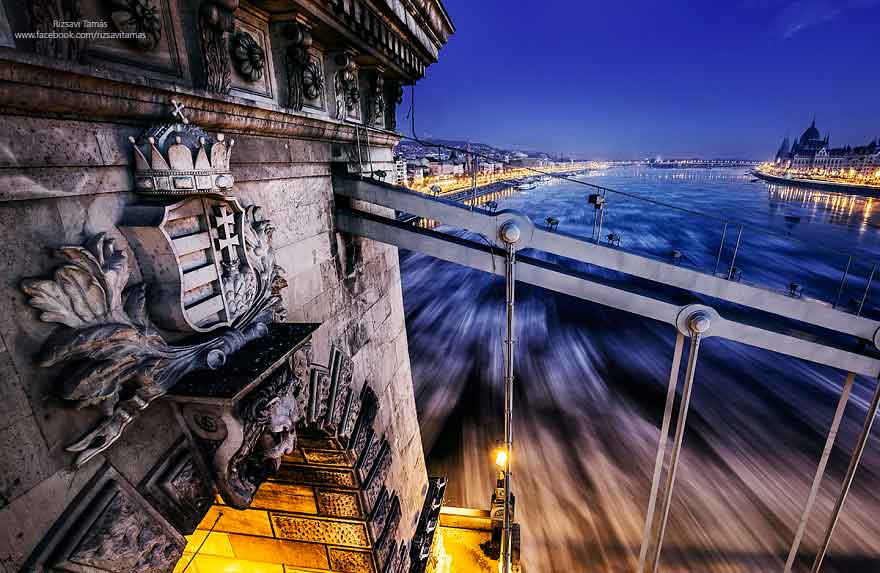 Foto del Danubio ghiacciato a Budapest di Rizsavi Tamás