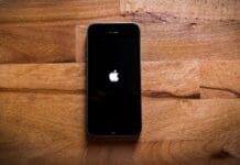 come accendere un iphone che non si accende